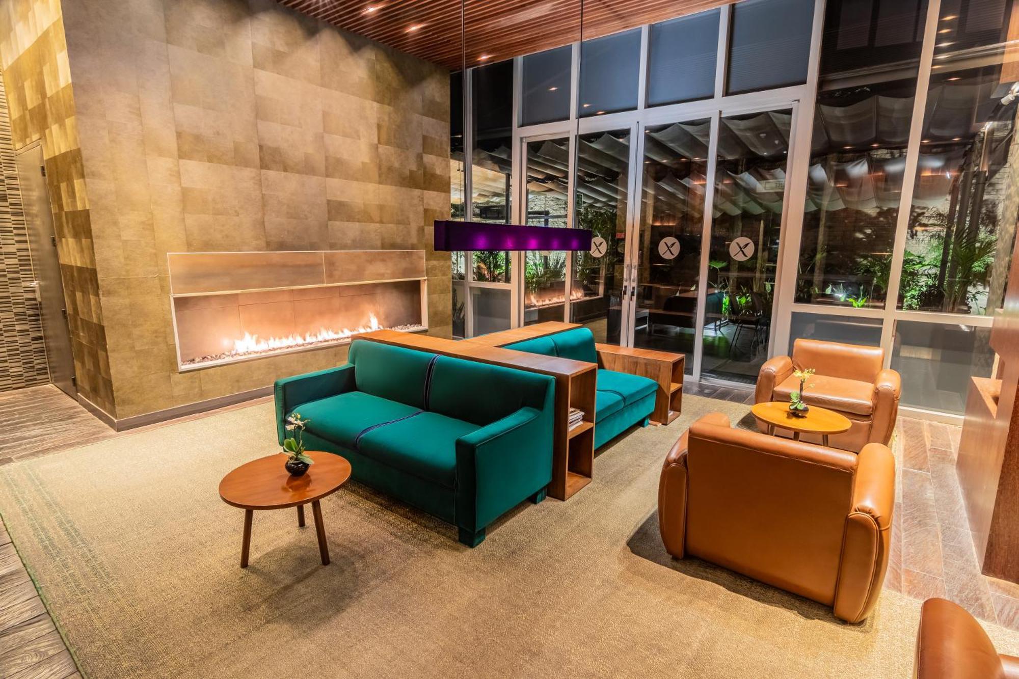 Ghl Bioxury Hotel Bogotá Exterior foto The lounge at the airport
